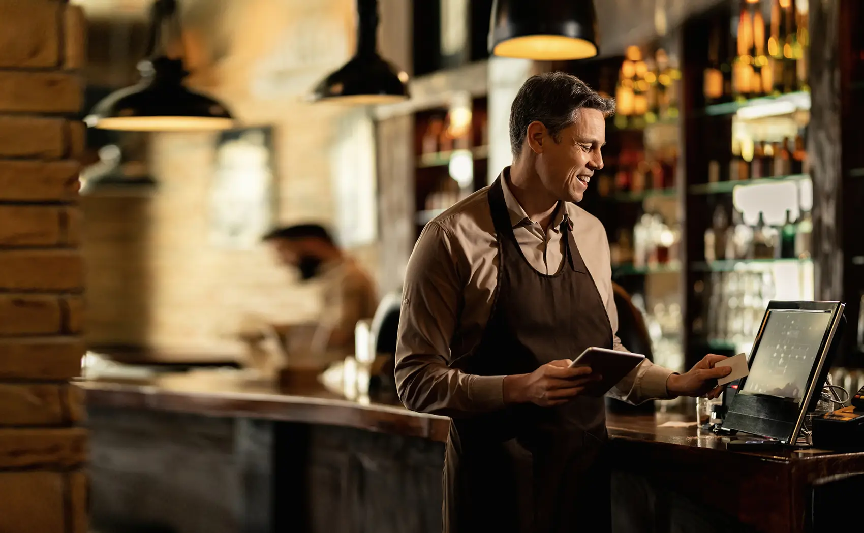 Single-source solution for POS deployment, on-site service, and repairs – 24/7 nationwide technology support.